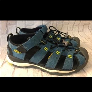 Keen size 2 Newport H2 Boys Sandals